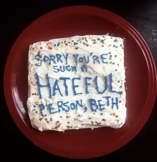Screenshot: Troll Cakes